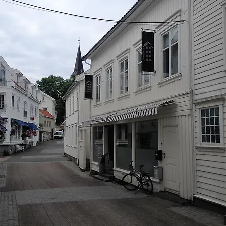 Grimstad & グリムスタ